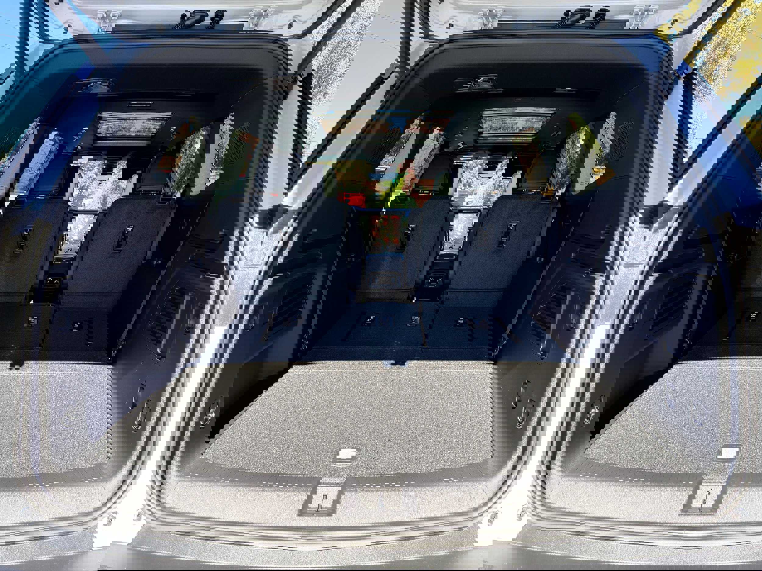 New 2026 GMC Acadia AT4 w/ Luxury Package image 8