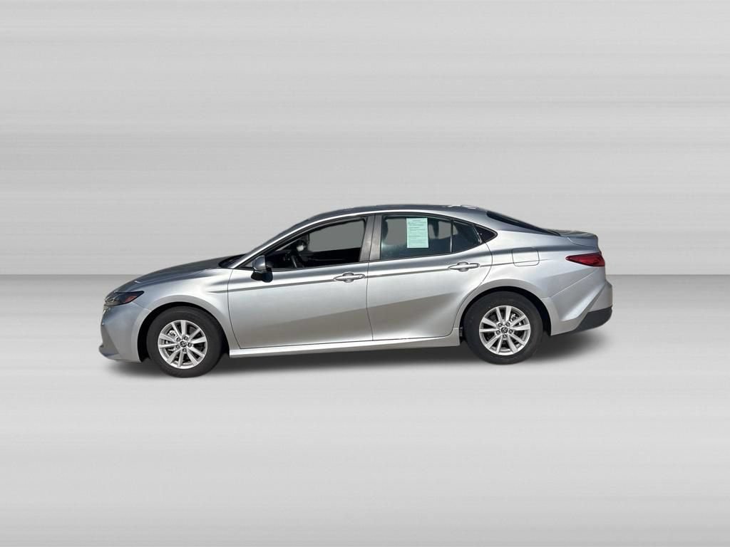Used 2026 Toyota Camry LE FWD image 7