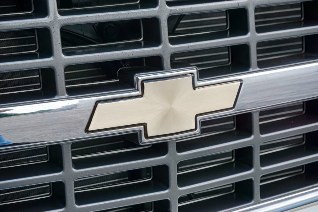 Used 1992 Chevrolet Silverado 1500 4x4 Regular Cab image 33