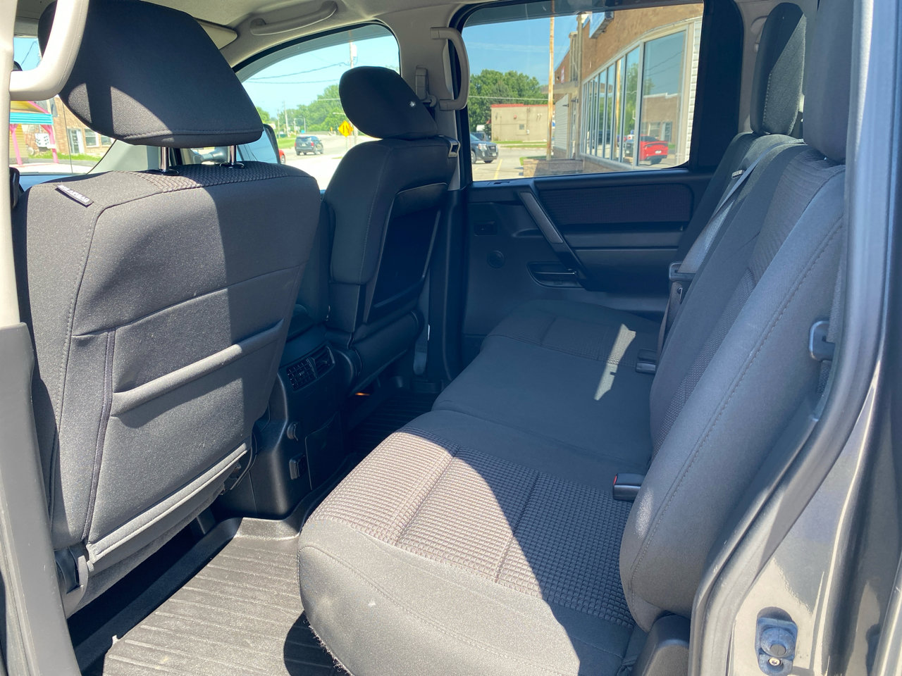 Used 2013 Nissan Titan SV image 14