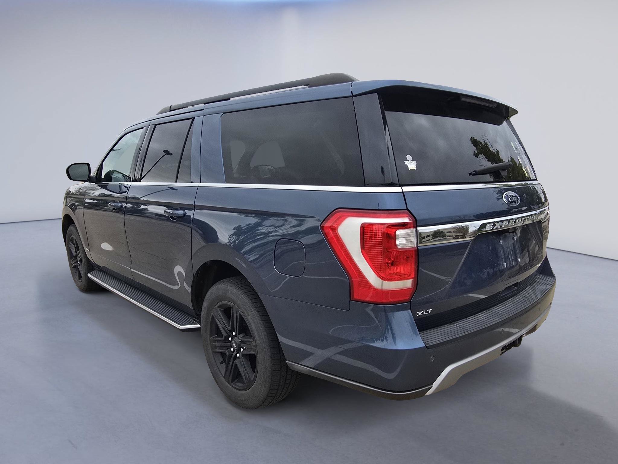 Used 2020 Ford Expedition Max XLT w/ Equipment Group 202A AWD/4WD image 3