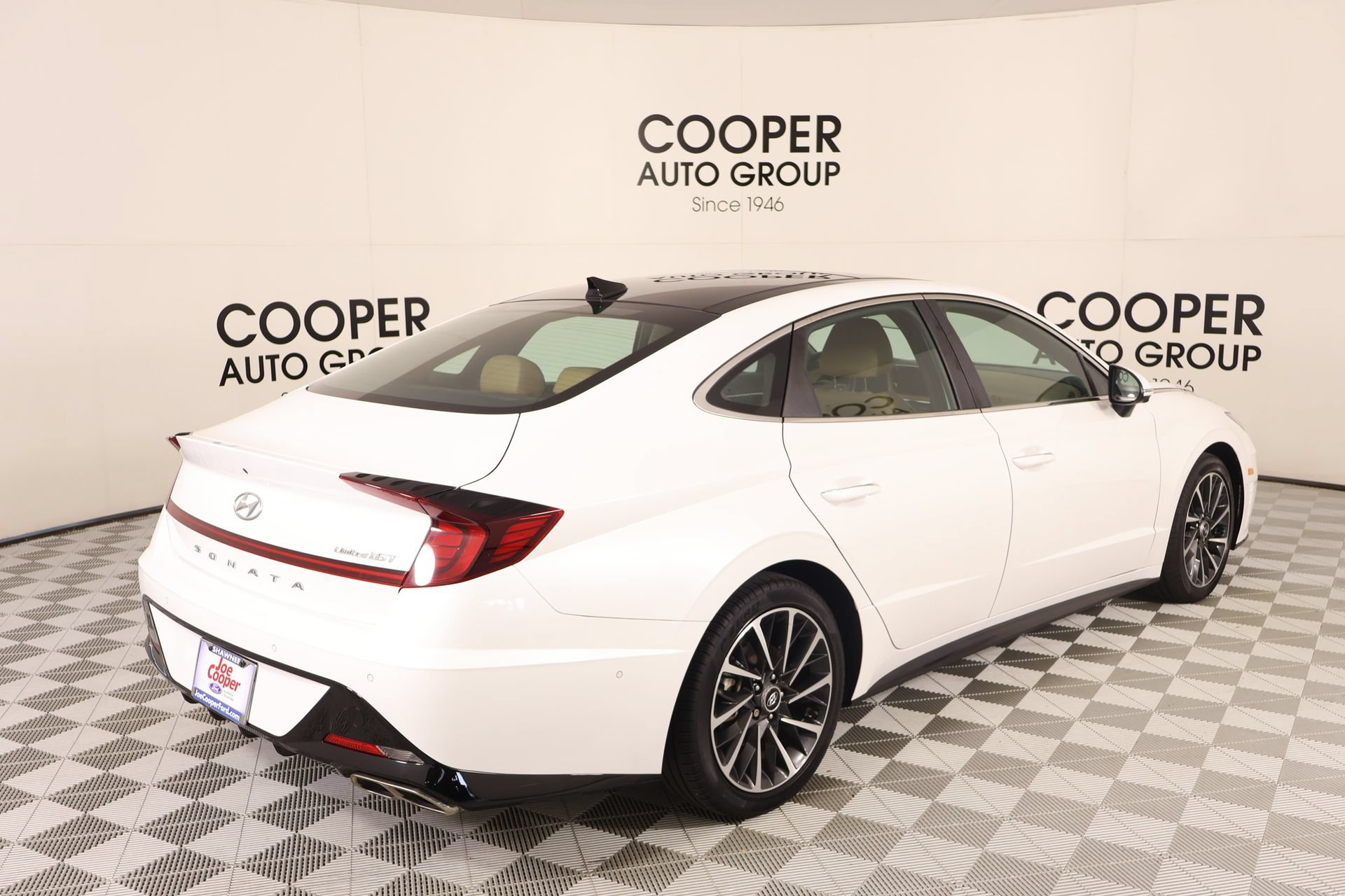 Used 2022 Hyundai Sonata Limited w/ Preferred Accessory Package FWD image 20