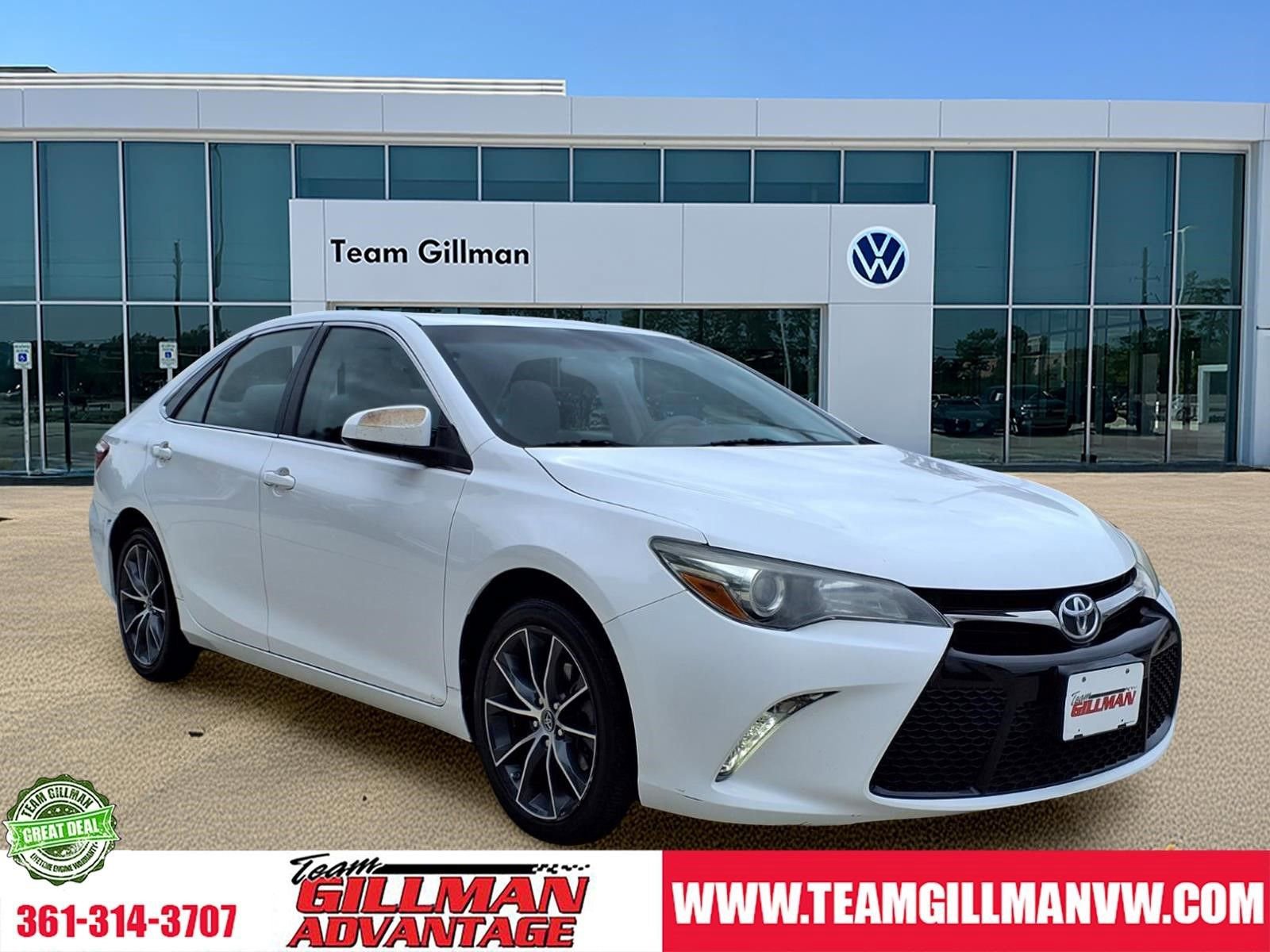 Used 2016 Toyota Camry XSE w/ Moonroof Package FWD image 1