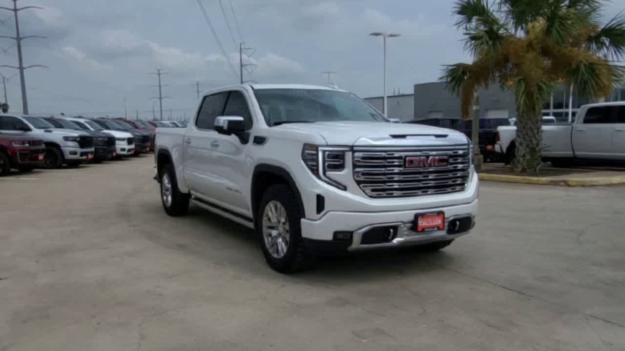 Used 2023 GMC Sierra 1500 Denali AWD/4WD image 2