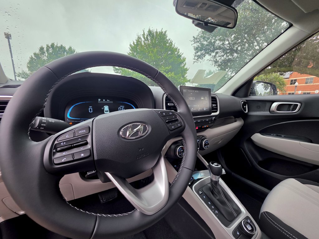 New 2026 Hyundai Venue SEL FWD image 38