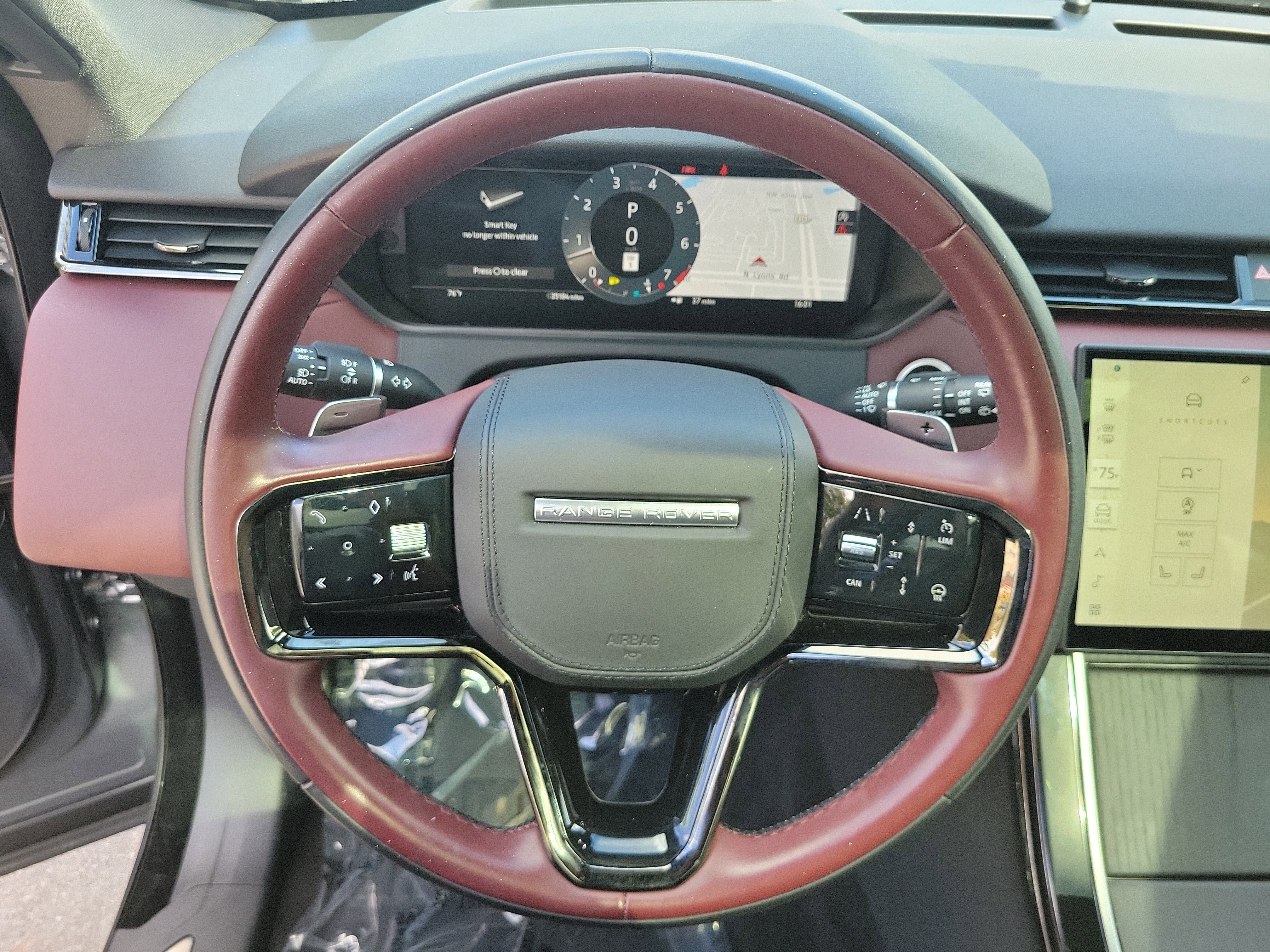 Used 2024 Land Rover Range Rover Velar Dynamic HSE image 25