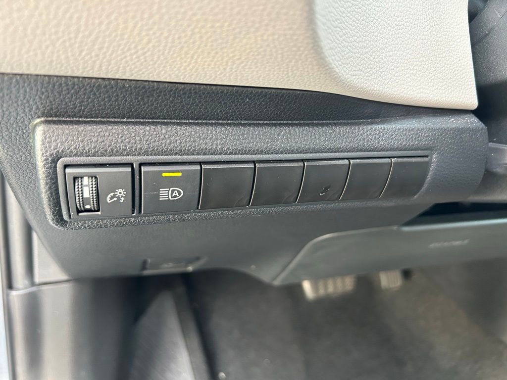 Used 2024 Toyota Corolla LE image 15