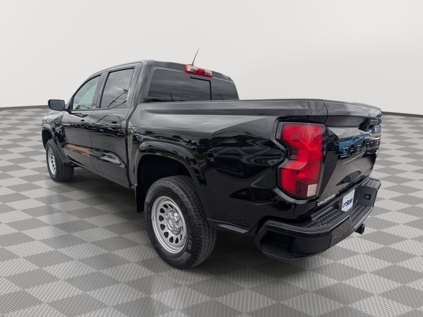 Used 2023 Chevrolet Colorado W/T w/ Advanced Trailering Package RWD image 3
