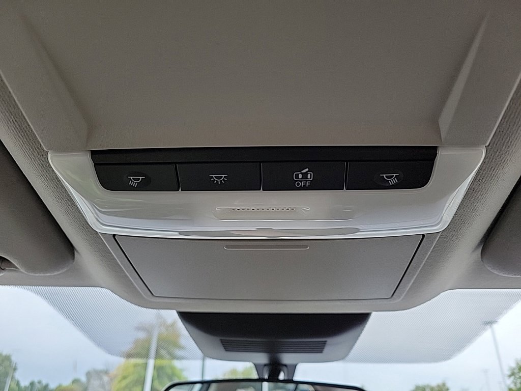 Used 2023 Nissan Sentra SV FWD image 29