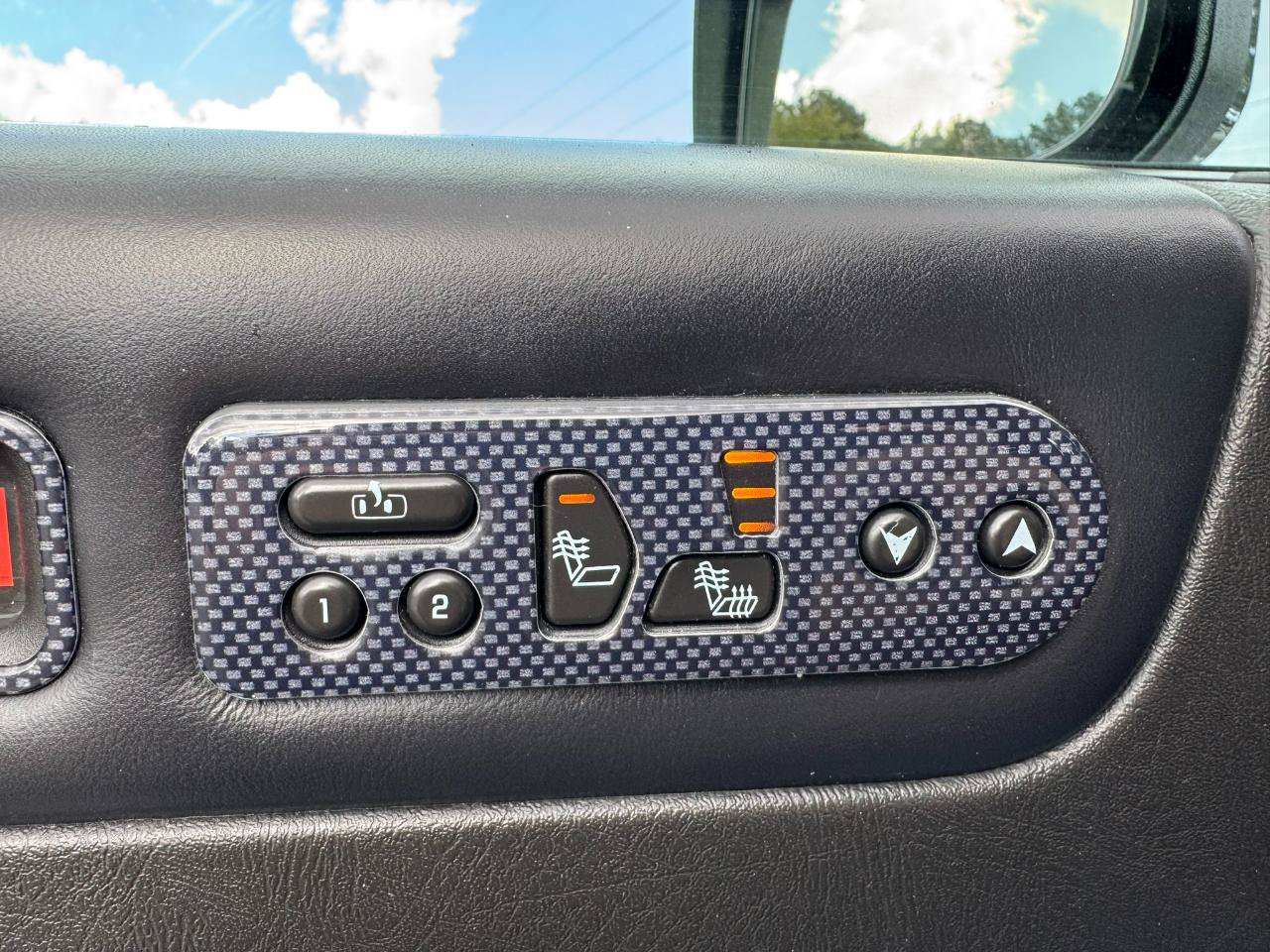 Used 2005 HUMMER H2 w/ Preferred Equipment Group AWD/4WD image 10