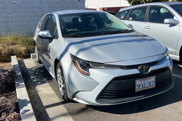 Used 2023 Toyota Corolla LE FWD image 5