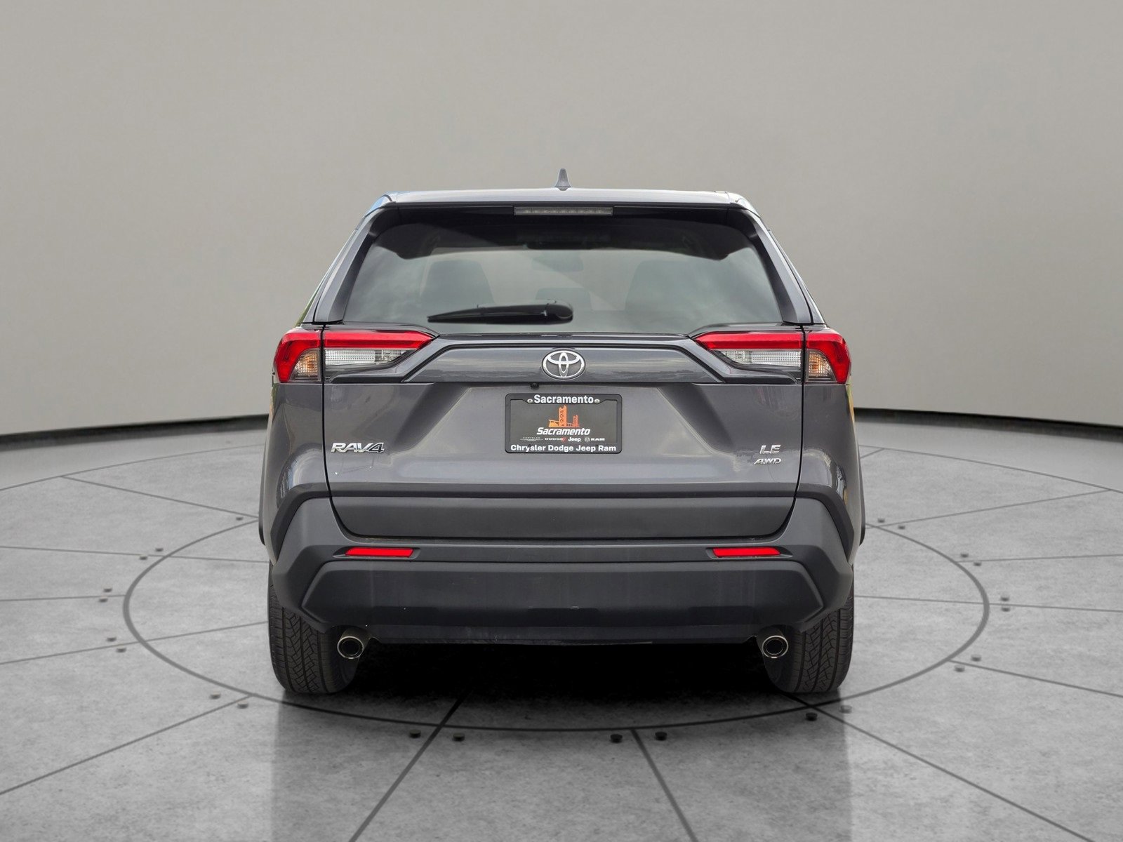 Used 2024 Toyota RAV4 LE image 5
