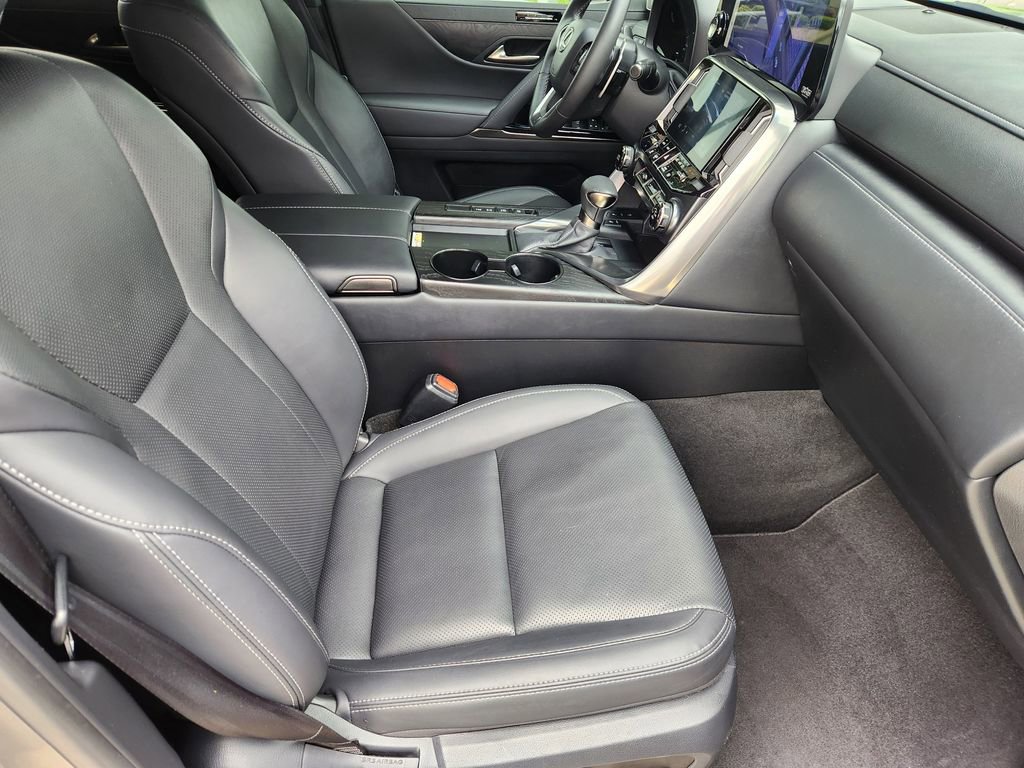 Used 2023 Lexus LX 600 4WD w/ Interior Upgrade Package image 14