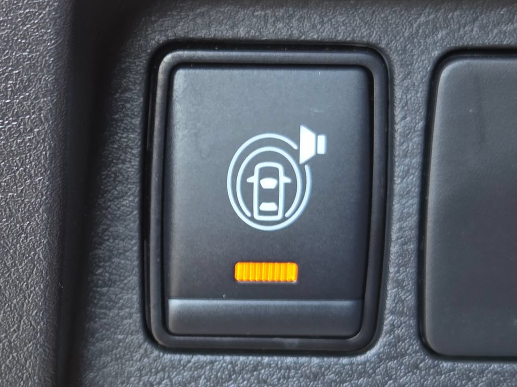 Used 2022 Nissan Frontier PRO-4X w/ Pro-4X Premium Package AWD/4WD image 37