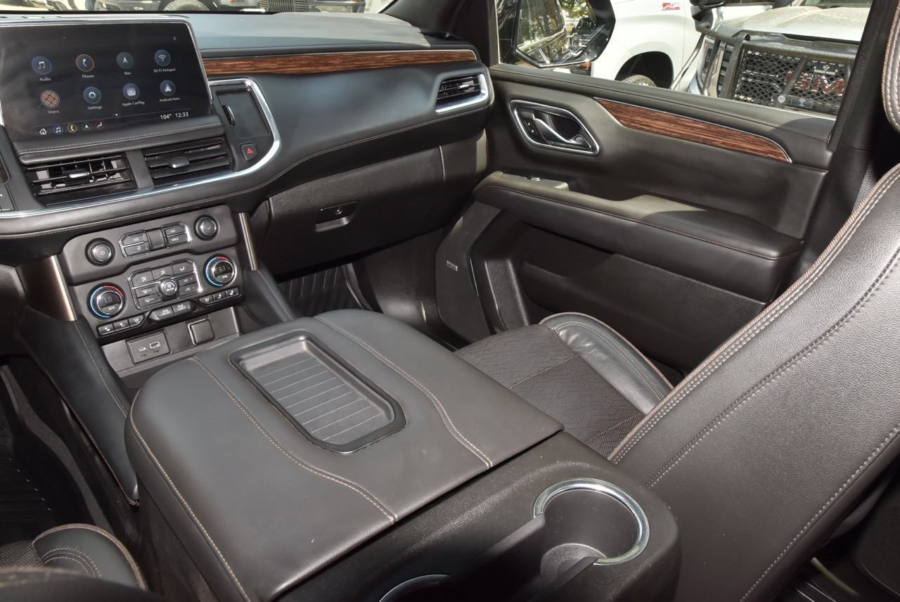 Used 2021 Chevrolet Tahoe High Country w/ Premium Package AWD/4WD image 18