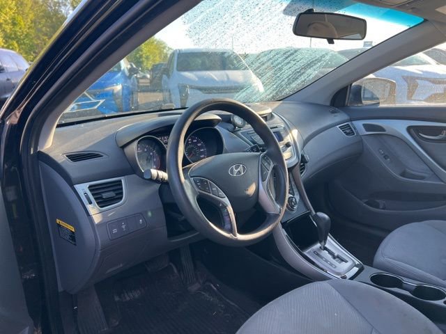 Used 2013 Hyundai Elantra GLS w/ Preferred Pkg FWD image 2