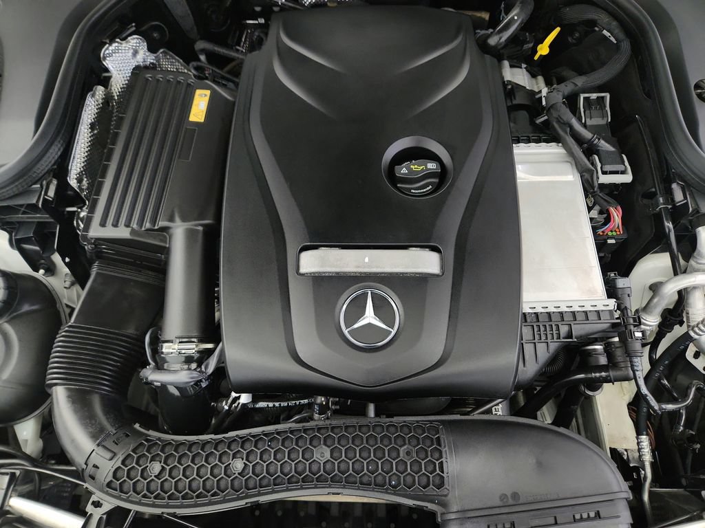 Used 2017 Mercedes-Benz E 300 4MATIC image 40