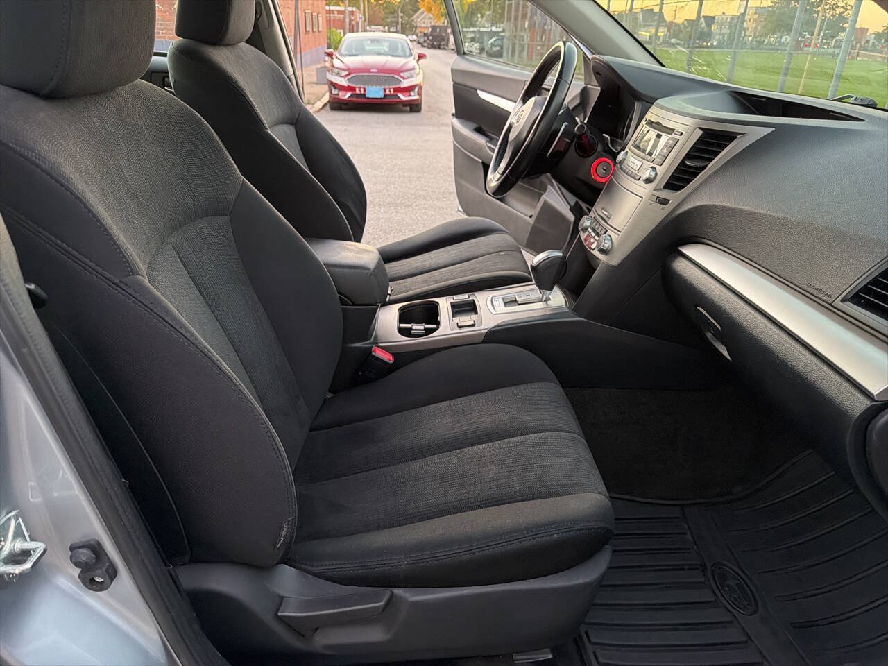 Used 2013 Subaru Legacy 2.5i Premium AWD/4WD image 25