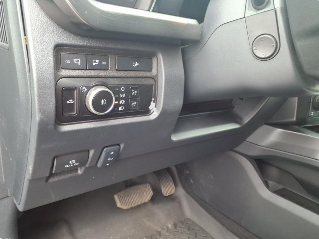 Used 2024 Ford F250 Lariat w/ Lariat Ultimate Package AWD/4WD image 27