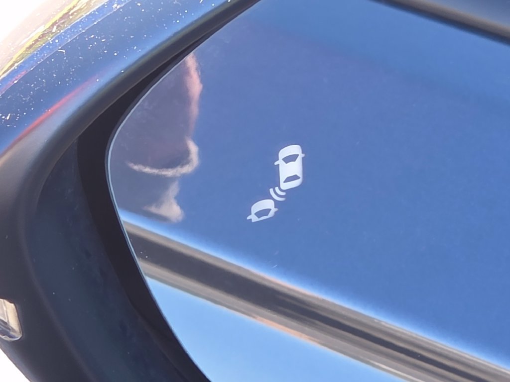 Used 2024 Honda Accord Touring image 11