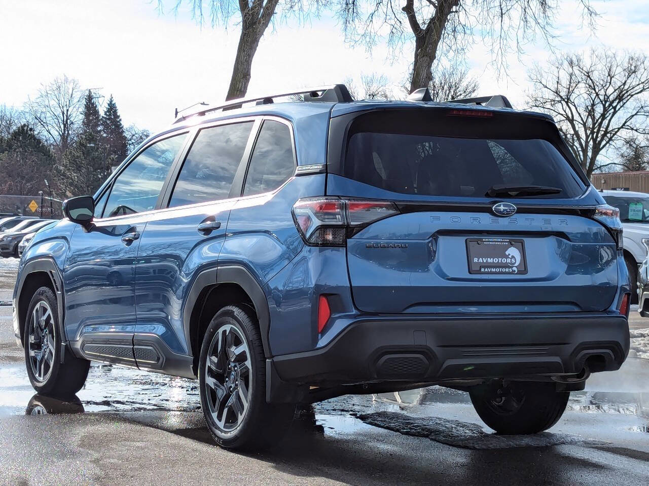 Used 2025 Subaru Forester Premium image 9