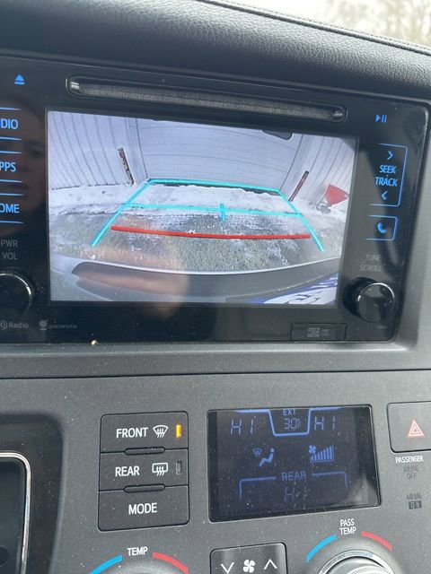 Used 2015 Toyota Sienna AWD image 19