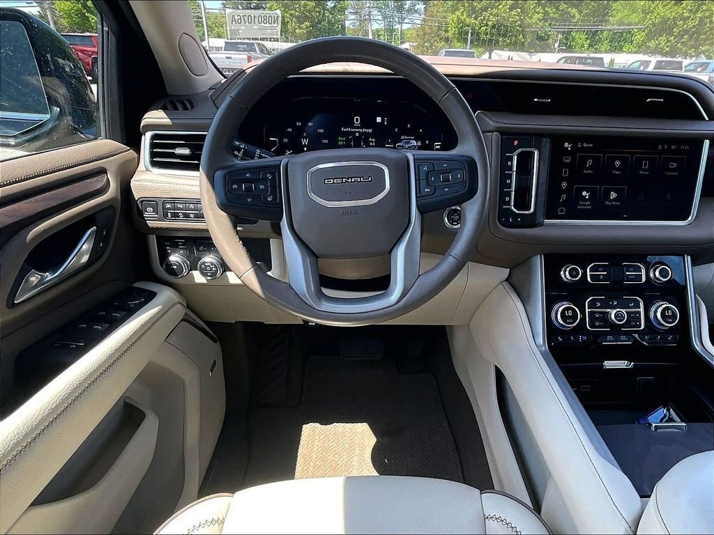 Used 2022 GMC Yukon Denali AWD/4WD image 18
