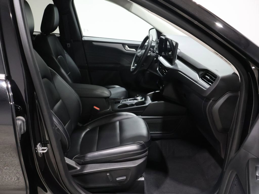 Used 2023 Ford Escape Platinum image 25