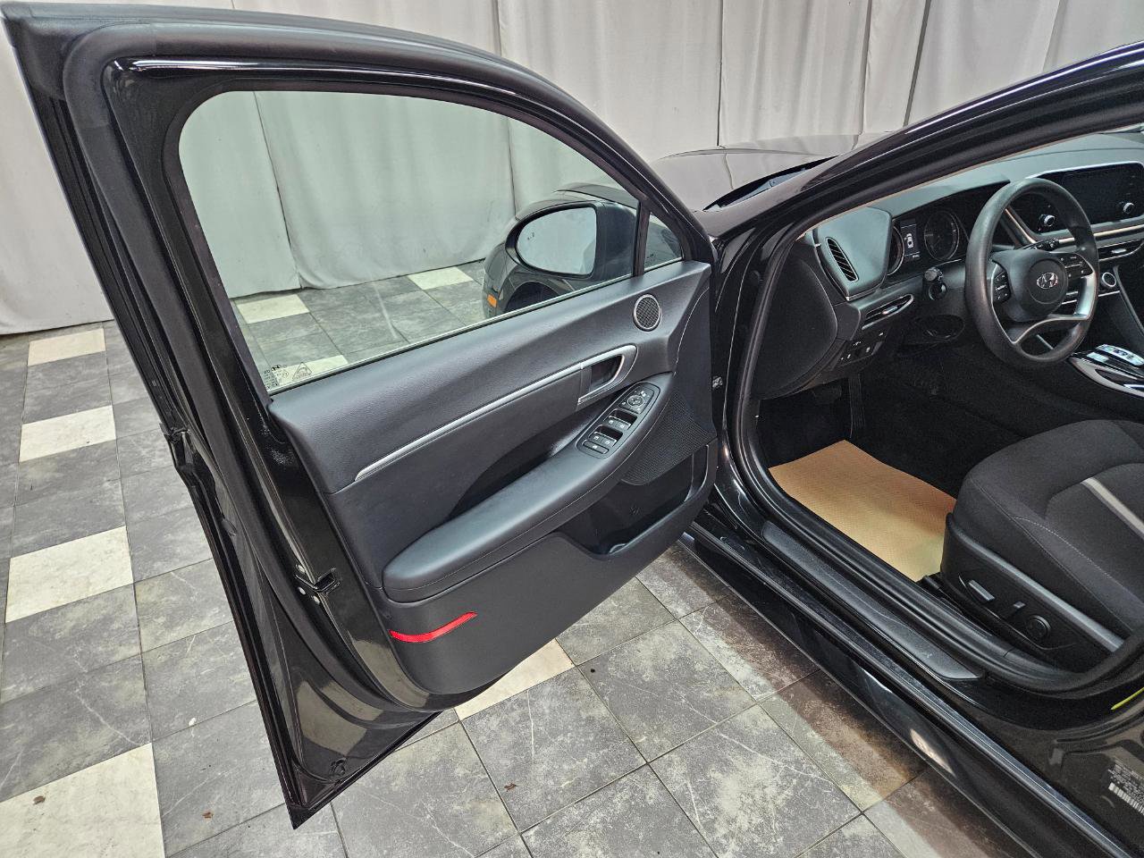 Used 2022 Hyundai Sonata SEL image 11