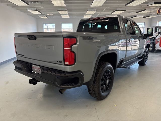 Used 2025 Chevrolet Silverado 3500 LTZ w/ LTZ Plus Package image 11