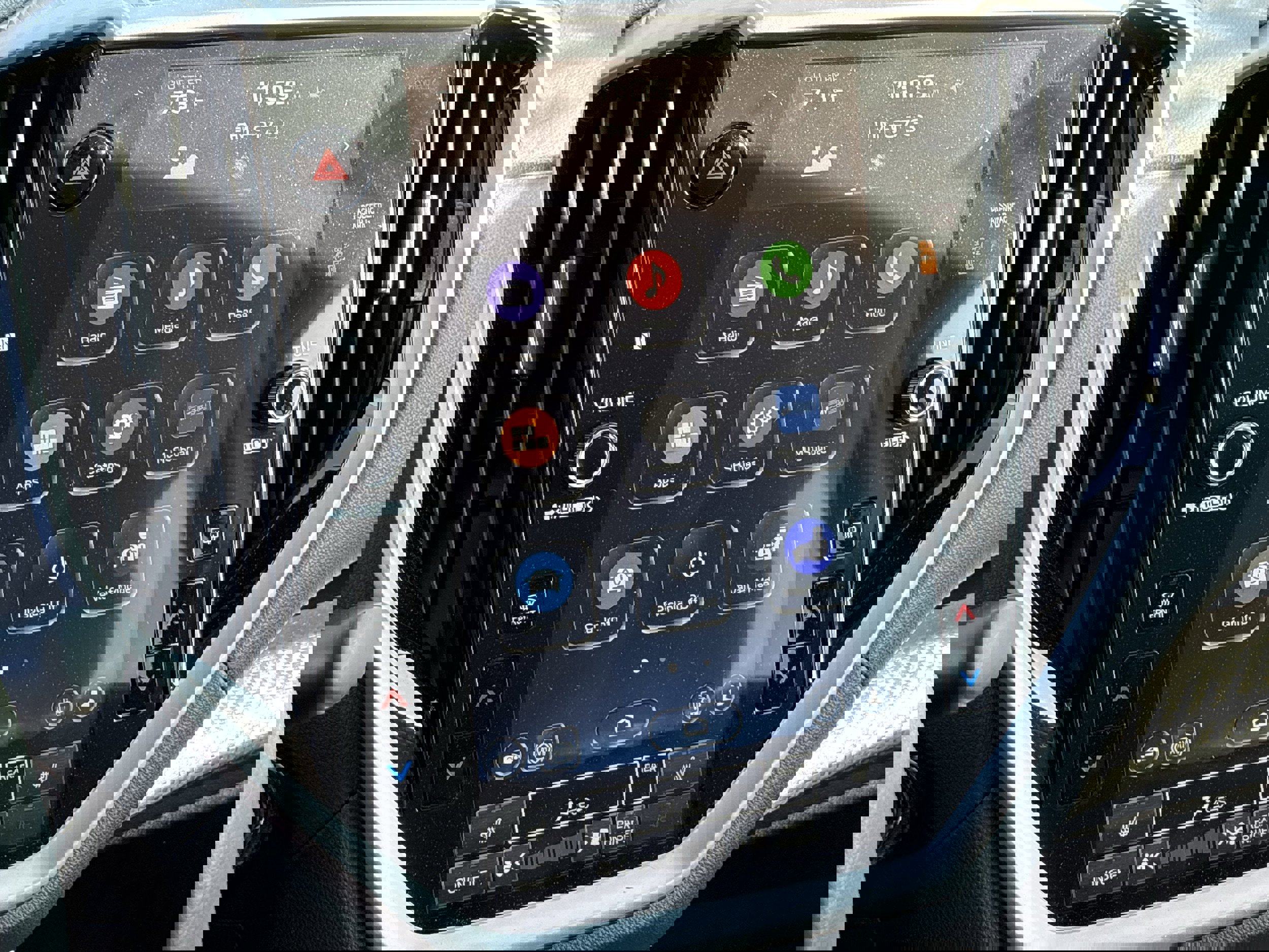 Certified 2025 Subaru Ascent Premium image 22