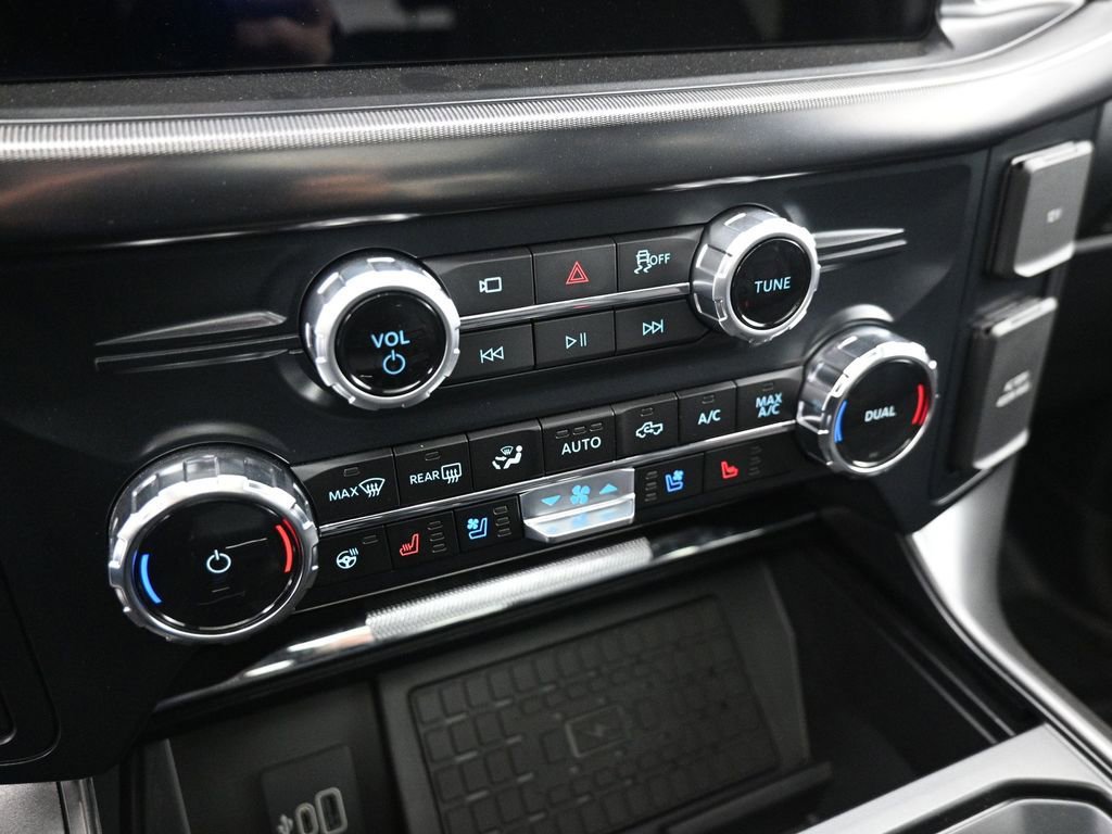 New 2025 Ford F150 Lariat w/ Equipment Group 502A High image 16