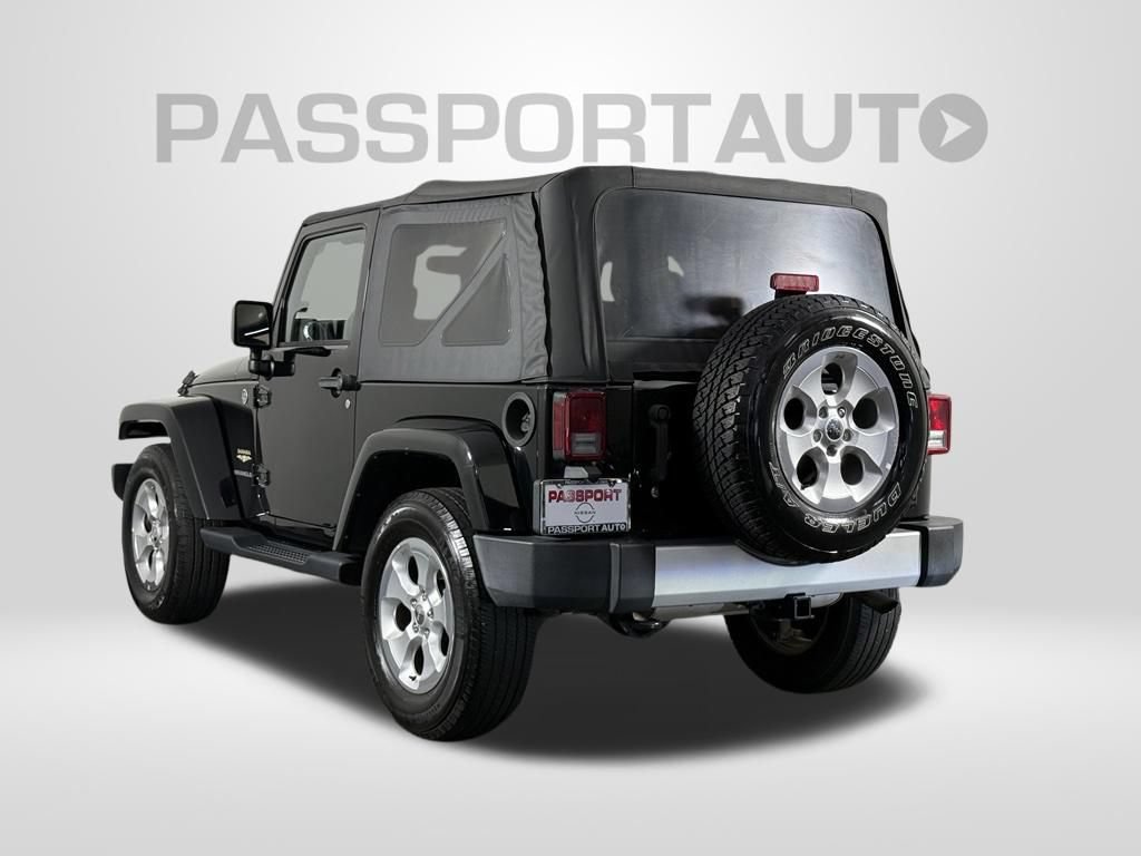 Used 2015 Jeep Wrangler Sahara w/ Connectivity Group AWD/4WD image 5