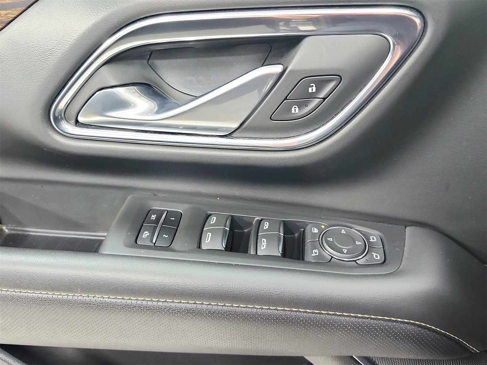 Used 2024 Chevrolet Tahoe Premier image 31