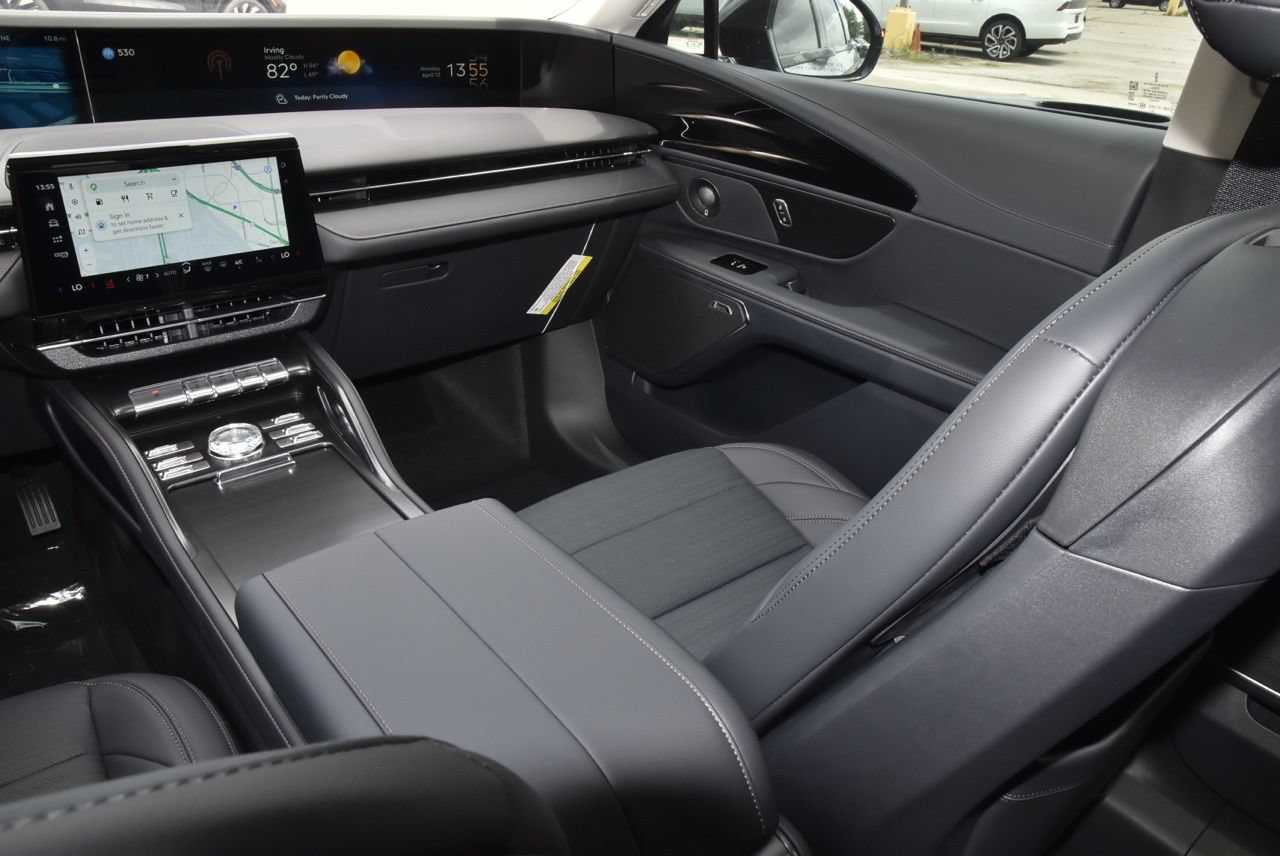 New 2026 Lincoln Nautilus Reserve AWD/4WD image 24