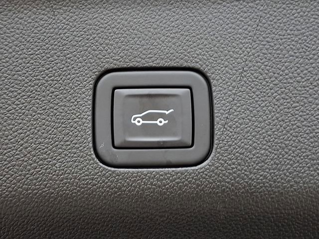 Used 2024 GMC Yukon XL SLT image 33