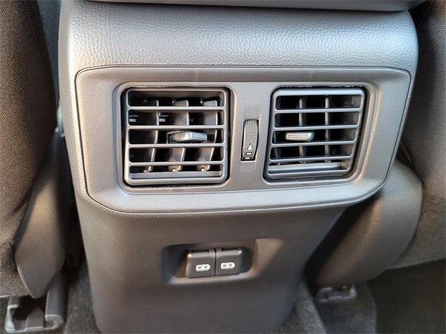 Used 2025 Toyota RAV4 XLE image 33