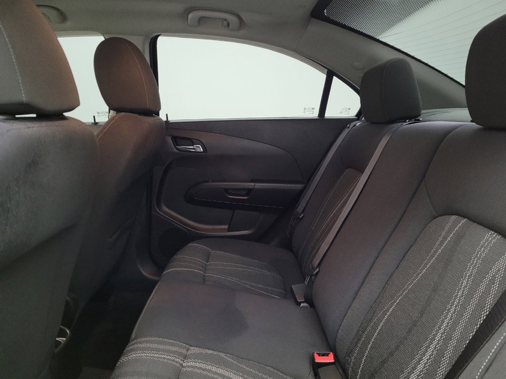 Used 2016 Chevrolet Sonic LT image 18