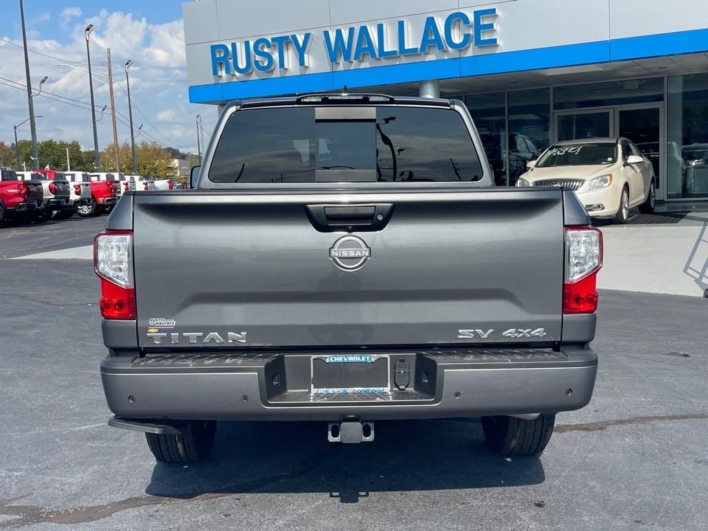 Used 2024 Nissan Titan SV w/ SV Convenience Package image 6