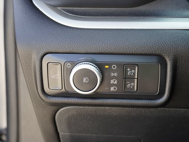 Used 2022 Ford Explorer XLT w/ Equipment Group 202A RWD image 22