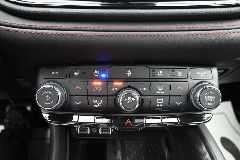 Used 2025 Dodge Durango R/T AWD/4WD image 13