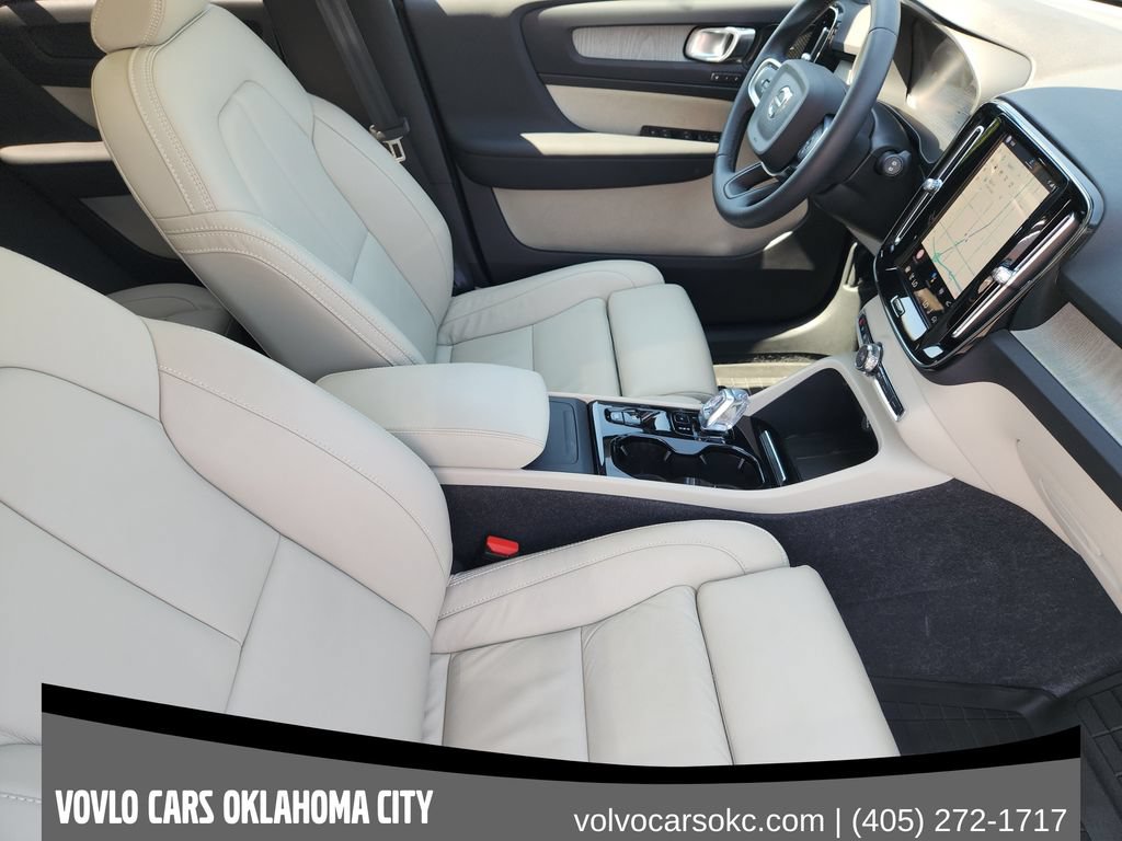Certified 2024 Volvo XC40 B5 Plus w/ Protection Package Premier AWD/4WD image 12