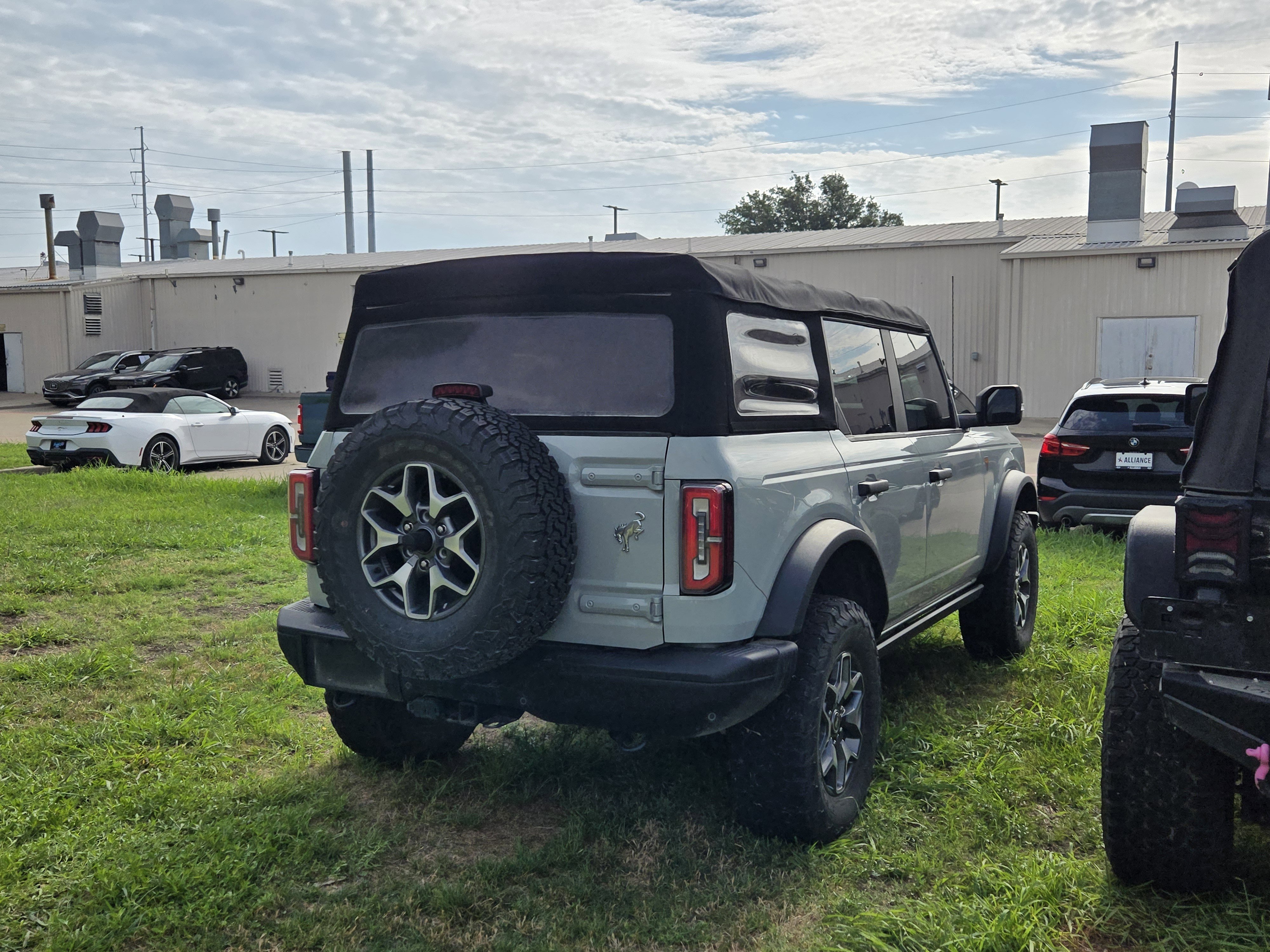 Used 2021 Ford Bronco Badlands AWD/4WD image 4