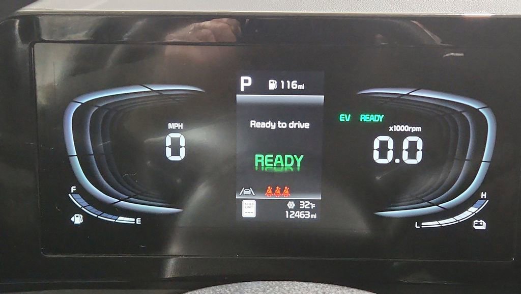 Used 2024 Kia Sportage LX image 19