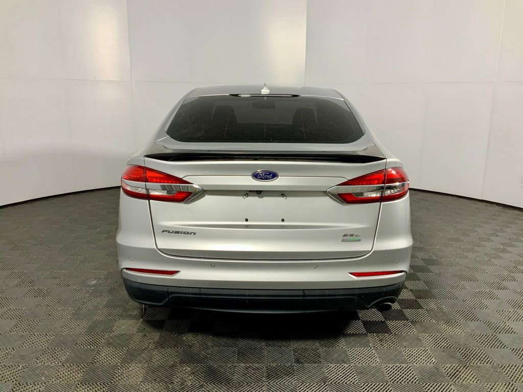 Used 2019 Ford Fusion SEL FWD image 17