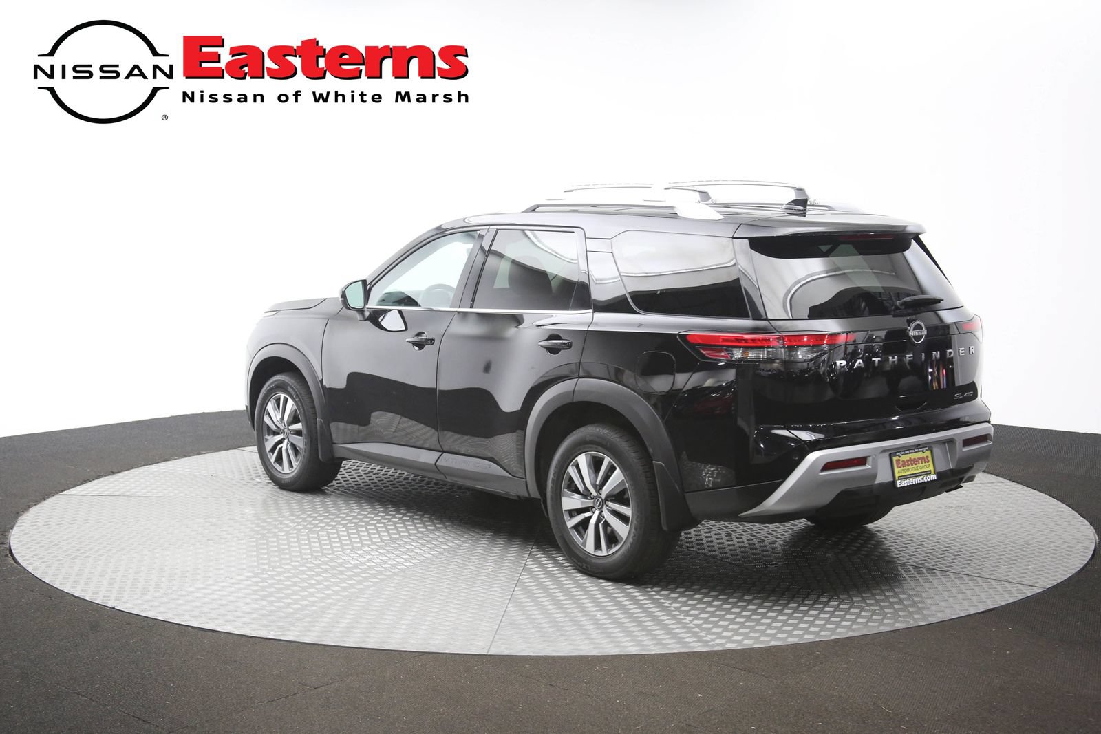 Used 2023 Nissan Pathfinder SL AWD/4WD image 64