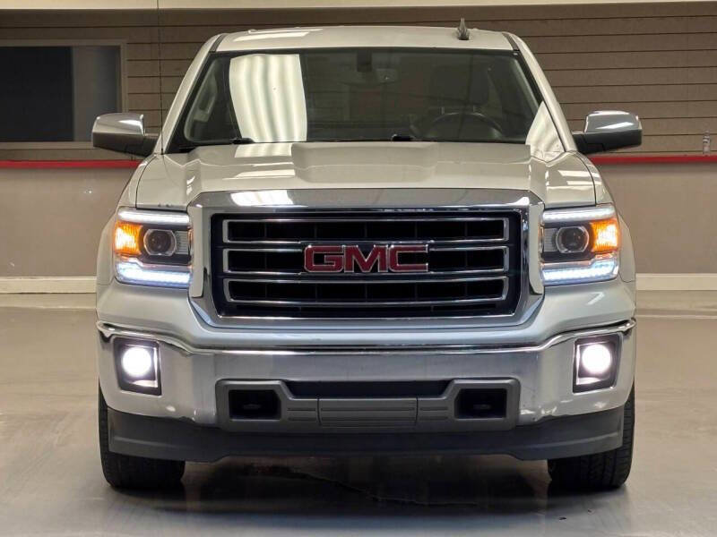 Used 2015 GMC Sierra 1500 SLT w/ SLT Crew Cab Value Package AWD/4WD image 3