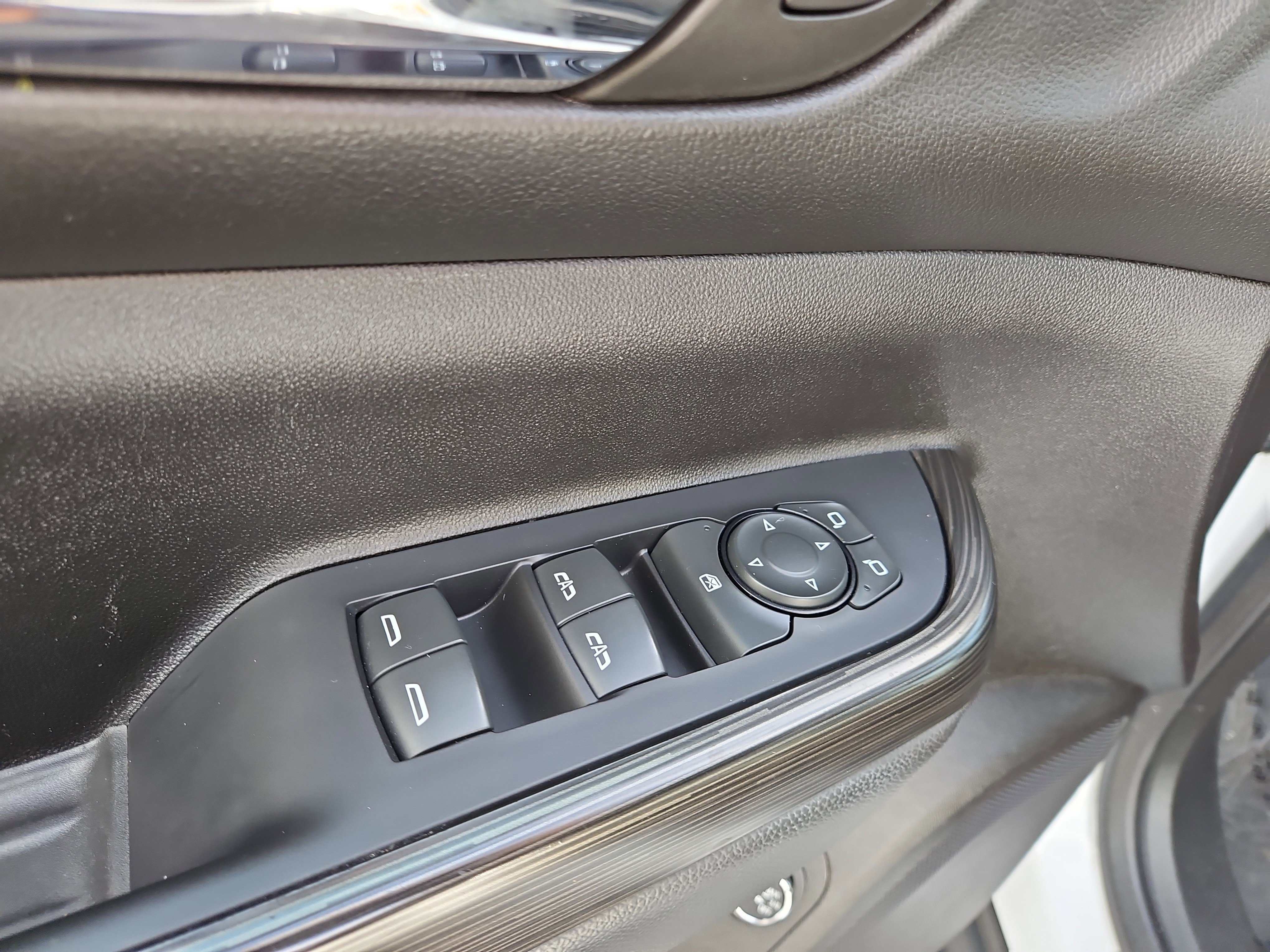 Used 2023 GMC Acadia SLT AWD/4WD image 18