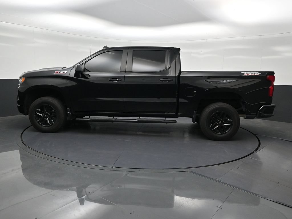 Used 2022 Chevrolet Silverado 1500 LT Trail Boss AWD/4WD image 2
