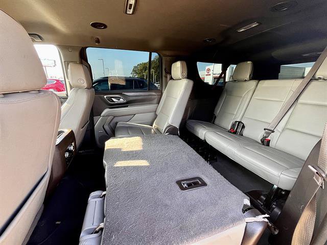 Used 2022 GMC Yukon XL SLT w/ SLT Luxury Package RWD image 14